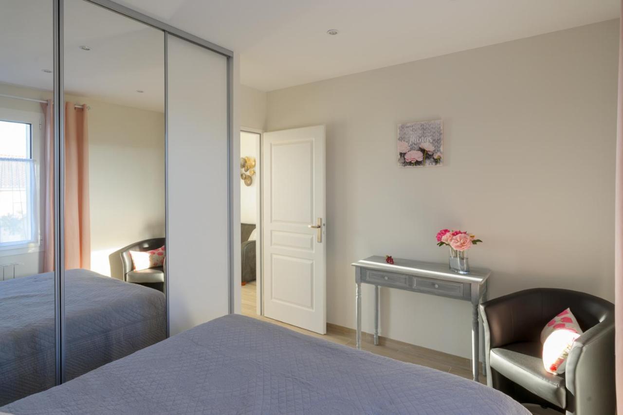 ピュイスガン Les Raisins Du Bonheur Bed & Breakfast エクステリア 写真