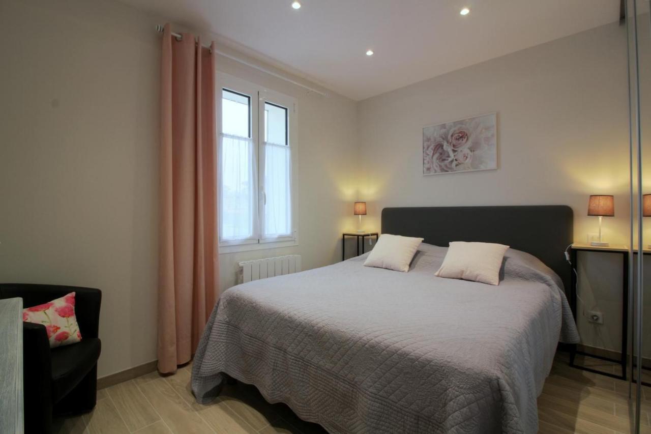 ピュイスガン Les Raisins Du Bonheur Bed & Breakfast エクステリア 写真